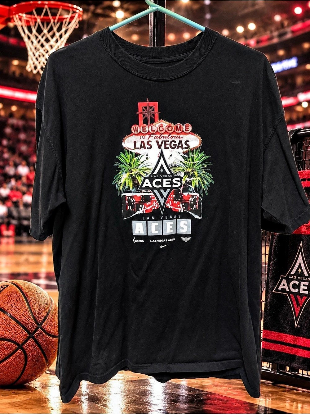 Nike WNBA Las Vegas Aces Graphic T-Shirt Size Large